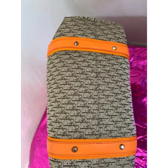 Beautiful vintage Dior Street Trotter Chic Collection large shoulder bag EUC 🧡 - Picture 6 of 13